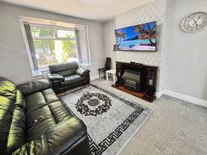 Lounge- click for photo gallery
